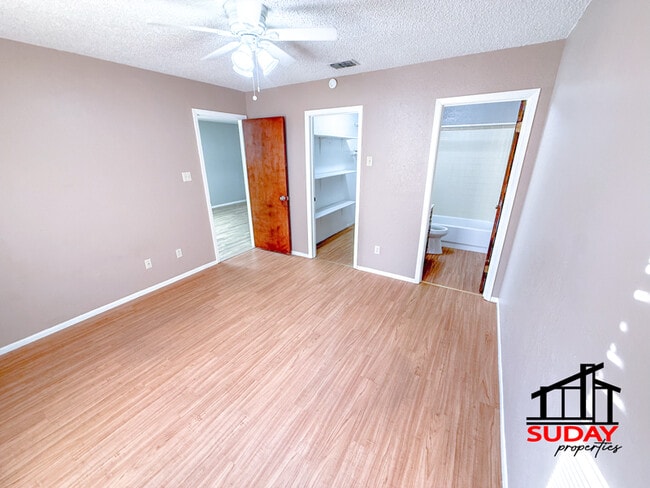 Foto del edificio - 209-209 Fletcher Dr