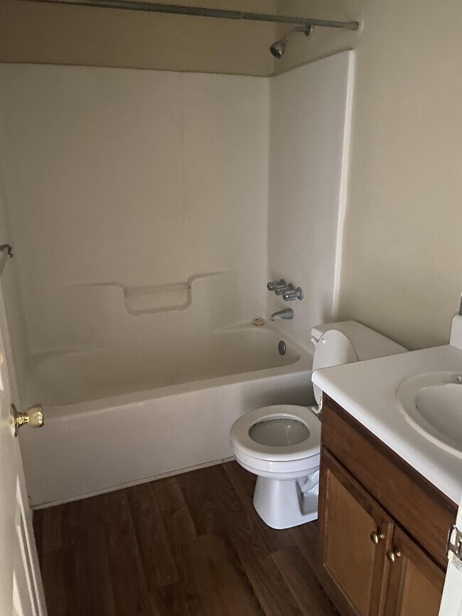 Foto del edificio - 509 University Dr