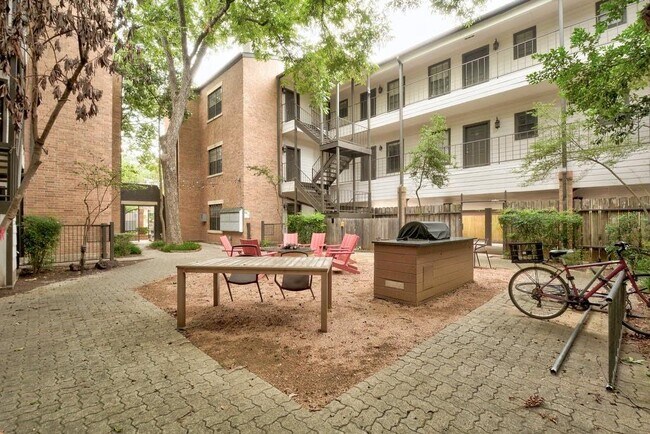 Foto del edificio - 203 E 31st St