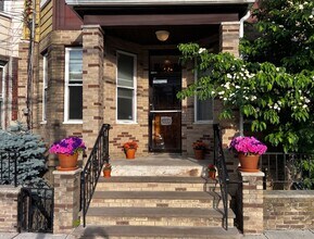 Building Photo - 1810 Palisade Ave
