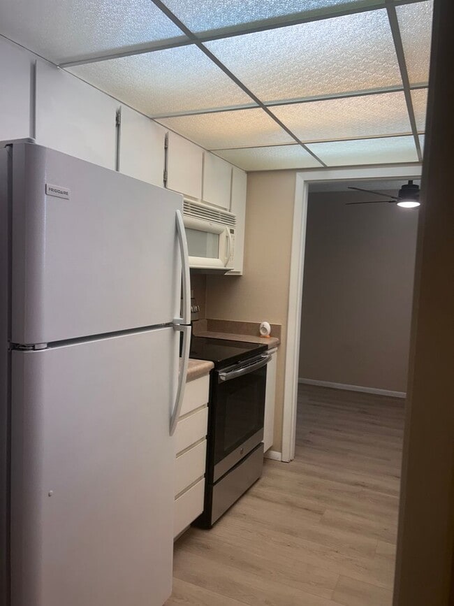 Building Photo - Charming 2-bedroom 2 baths in the heart of...