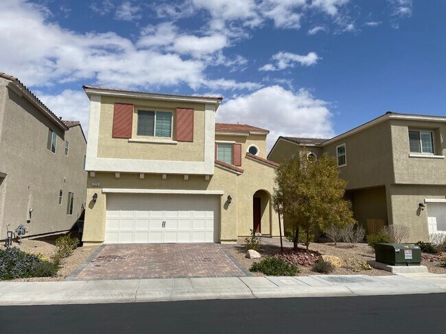 Building Photo - Rhodes Ranch South- 4 Bedroom 3 Bath Home