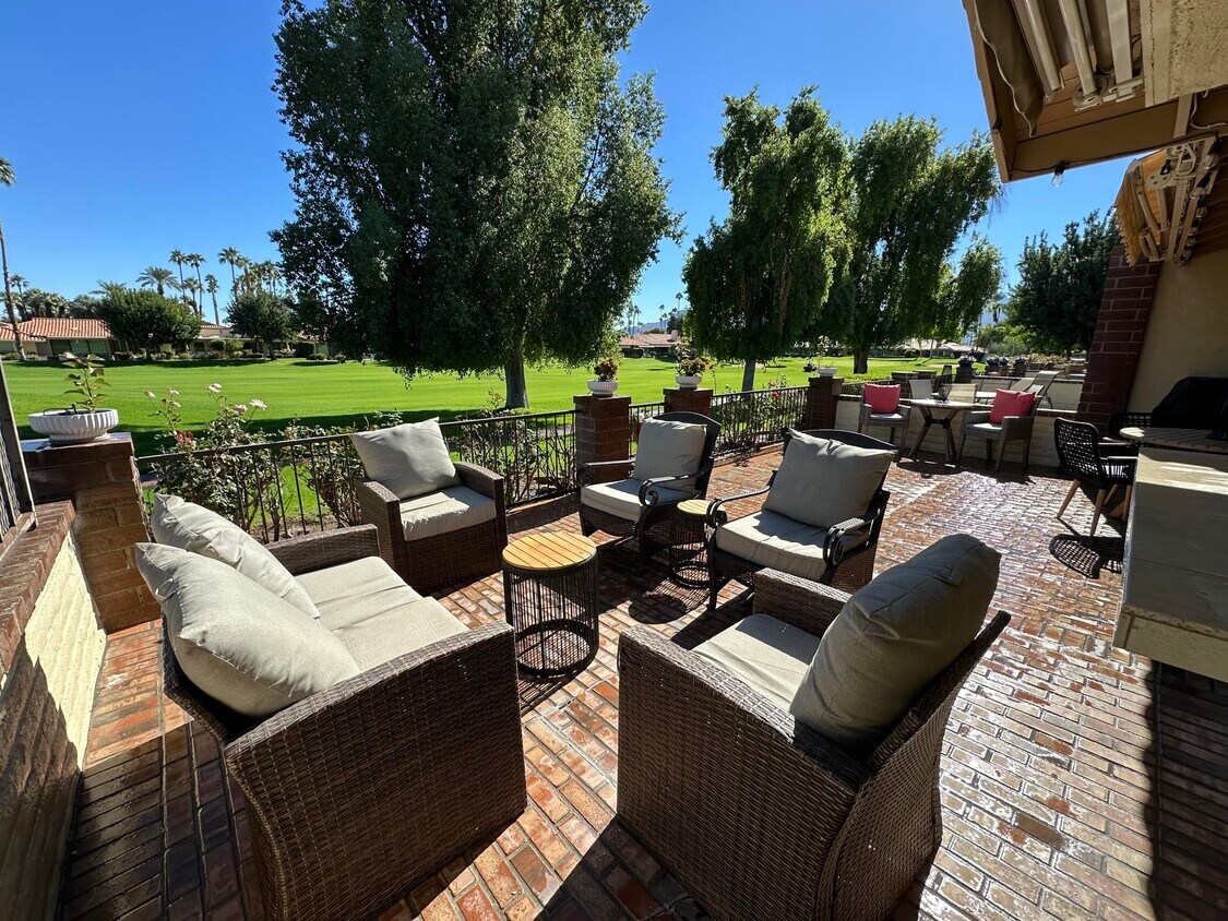 Foto principal - 246 Santa Barbara Cir