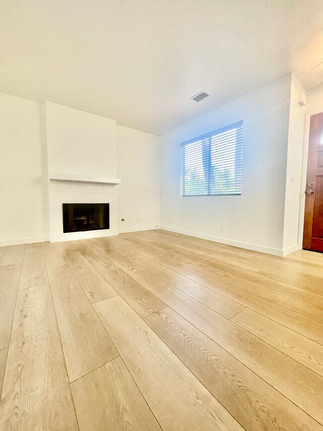 Lots of natural light - 625 Central Ave
