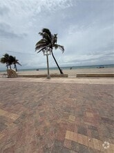 Building Photo - 2600 N Surf Rd
