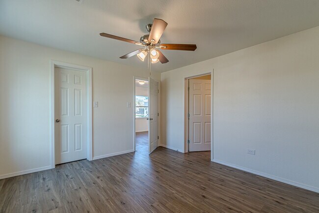 Foto del edificio - 509 Brown Ave