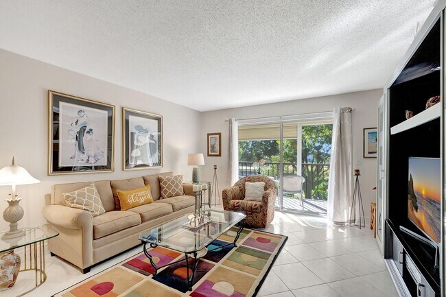 Foto del edificio - 7286 Huntington Ln