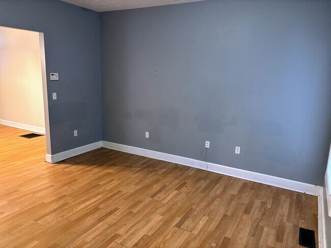 Foto del edificio - 2307 N Kenwood Ave