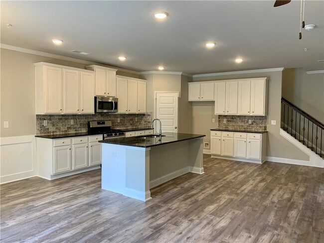 Building Photo - 372 Cherryhill Ln