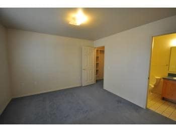 Building Photo - Cute 2 Bed 2 Bath in great Boise Location!