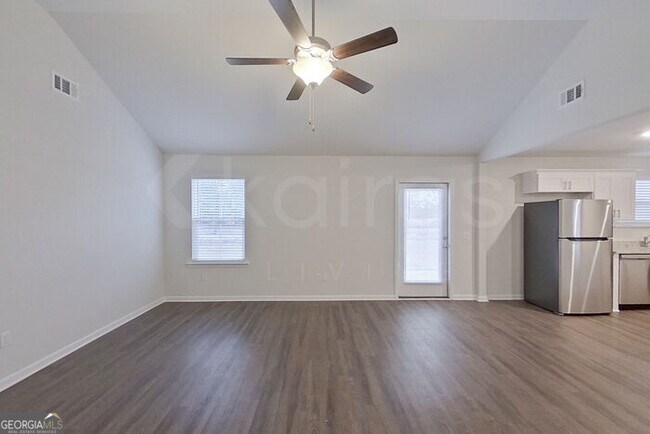 Building Photo - 114 Western Red Cedar Dr