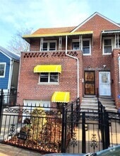 Building Photo - 3938 Amundson Ave