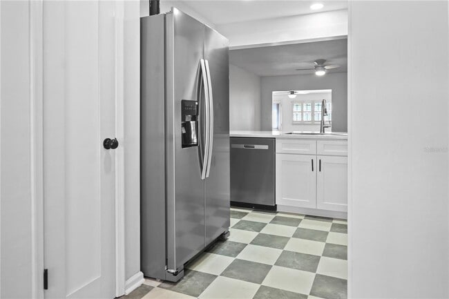 Building Photo - 14818 Winding Creek Ct