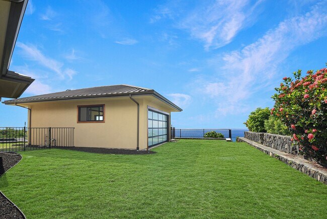 Foto del edificio - Stunning New Custom Home in Bayview Estates – Your Slice of Paradise