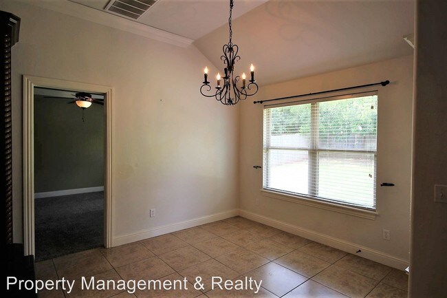 Building Photo - 4 br, 2 bath House - 15313 Cardinal Nest Dr