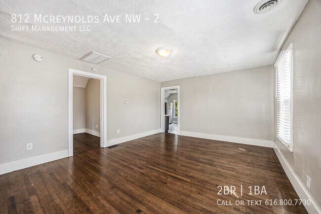 Foto del edificio - 812 Mc Reynolds Ave NW