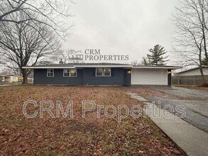 Building Photo - 5702 Mendota Dr