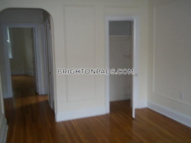 Building Photo - 100 Kilsyth Rd