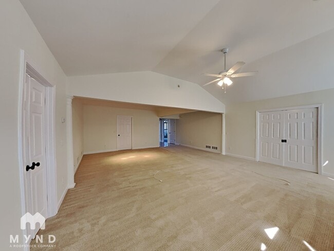 Building Photo - 4601 Lake Village Dr