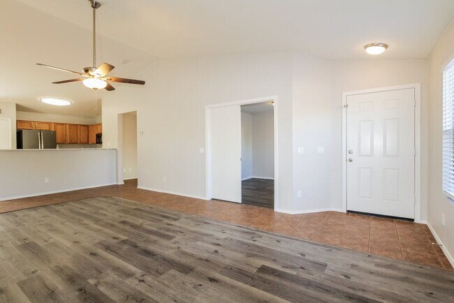 Foto del edificio - 12501 W Mandalay Ln