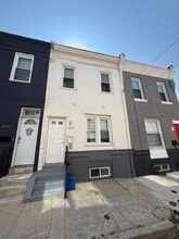 Building Photo - 1447 S Taylor St
