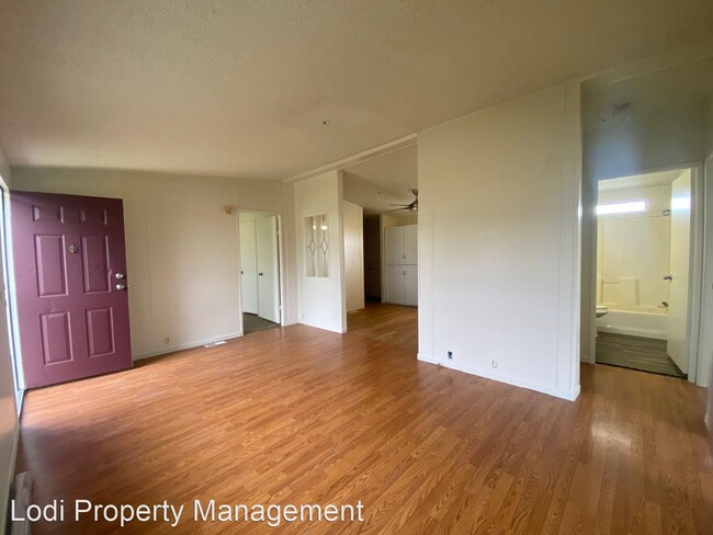 Building Photo - 2 br, 2 bath House - 10405 Dillard Rd