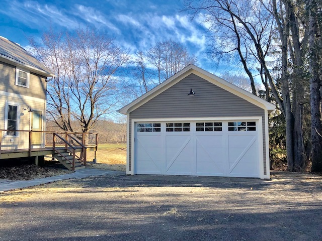 detached garage - 56 Main St