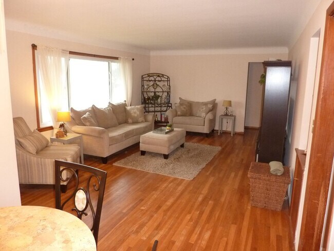 Foto del edificio - Mayfield Hts Ranch for Rent