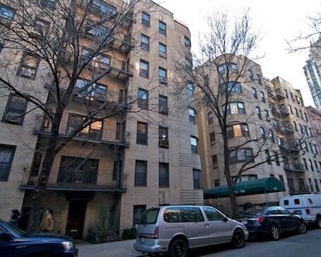 Building Photo - 350 E 77th St