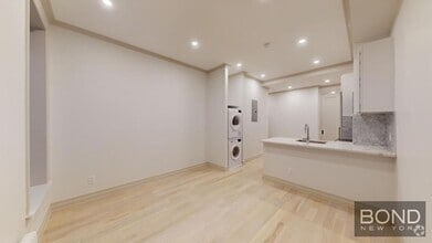 Building Photo - 250 W 91st St