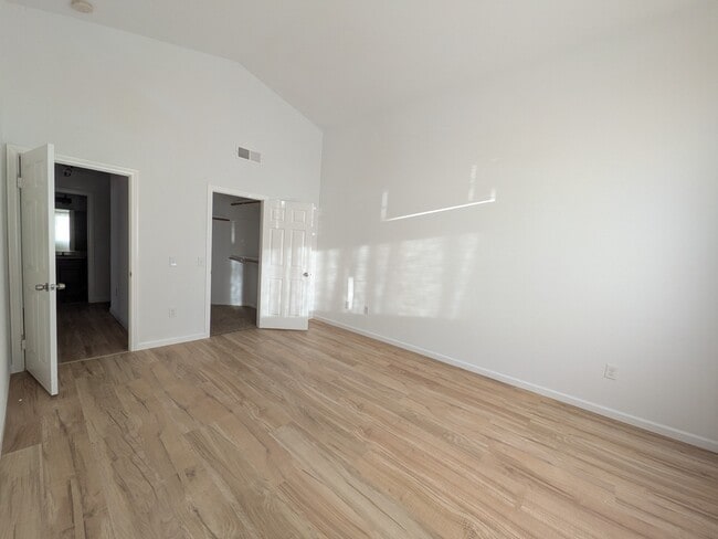 Foto del edificio - 583 Hildale Cir