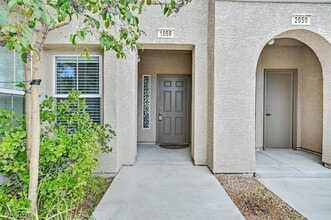 Building Photo - 825 Canterra St