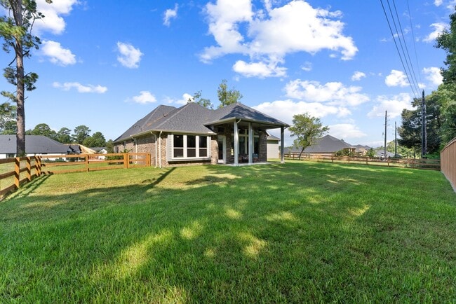 Foto del edificio - 522 Black Bronco Rd