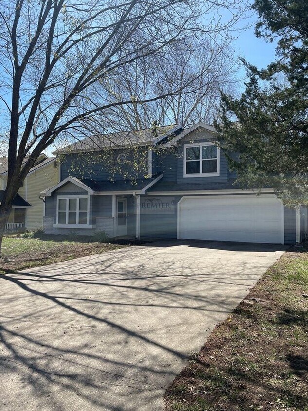 3217 Yellowstone Dr, Lawrence, KS 66047 House Rental in Lawrence, KS