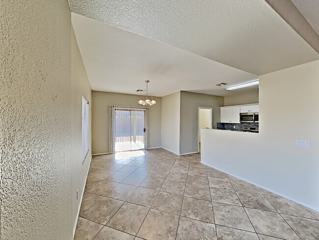 Foto del edificio - 30012 N Desert Willow Blvd