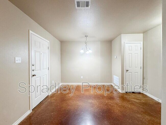 Building Photo - 1576 Brady Wy