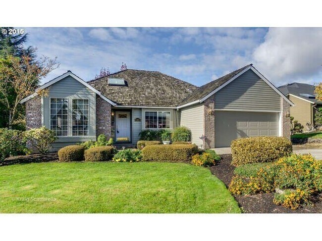 Foto del edificio - Wonderful Single Level Home with New Deck ...