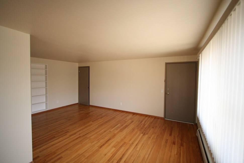 Foto principal - 4916 Camden Rd