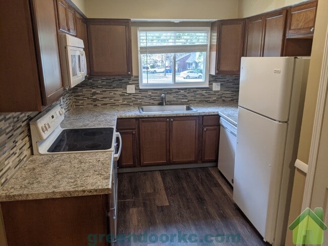 Building Photo - 7701 Kessler Ln