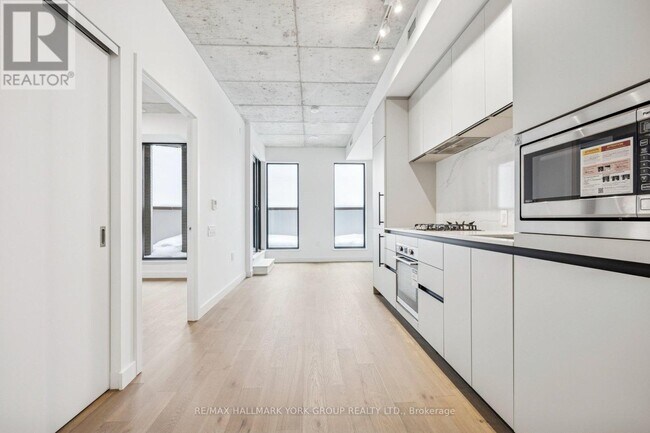 Photo du bâtiment - 1720 Bayview Ave