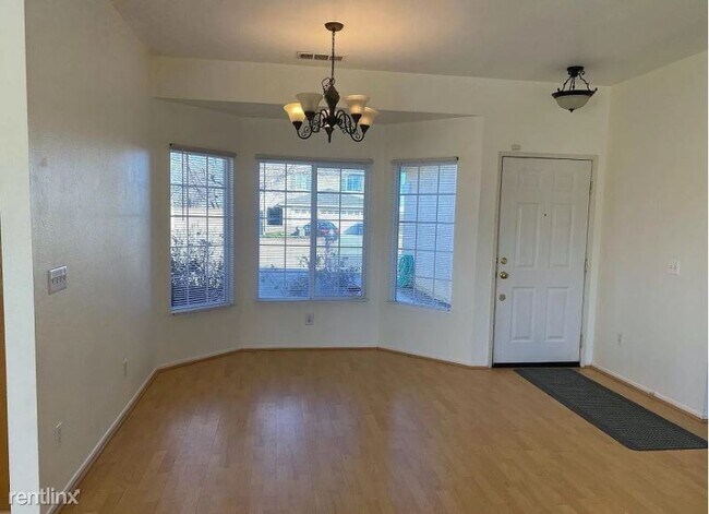 Building Photo - 4 br, 2 bath House - 801 Clearview St