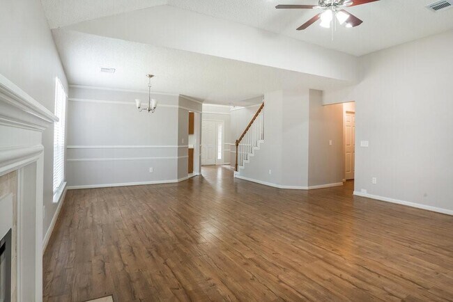 Foto del edificio - 8930 Stoney Bend Dr