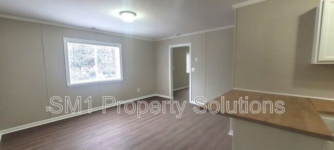 Building Photo - 2 Atlas Ct