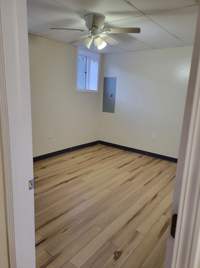 First Bedroom - 3437 Beechwood Blvd
