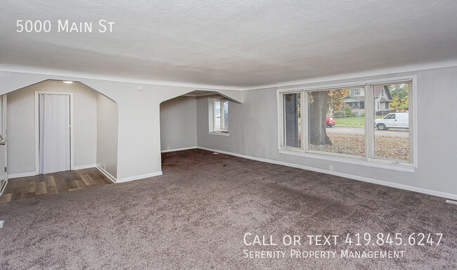 Building Photo - Wow! Two Bedroom Home for Rent in Sylvania...