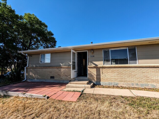 Foto del edificio - 6631 Julian St