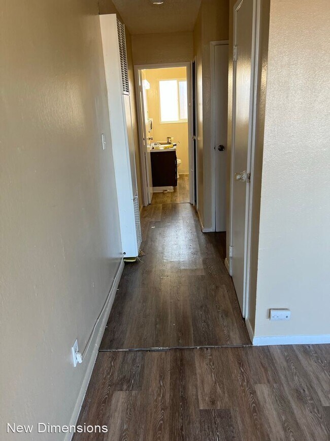 Building Photo - 2 br, 1.5 bath House - 3283 Gypsum Road
