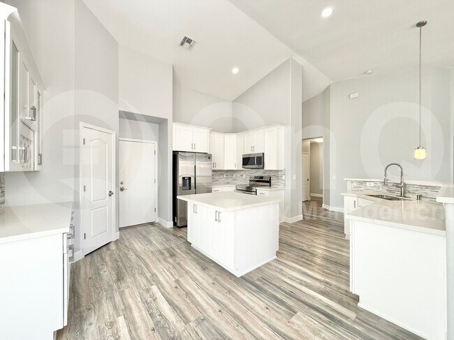 Building Photo - 13018 W Pershing Ave