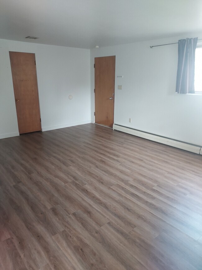 Building Photo - 1431 S Willson Ave