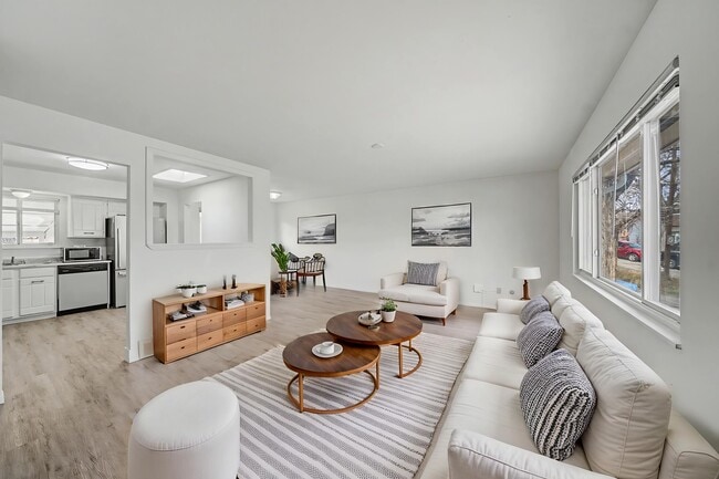 Foto del edificio - 165 Glenn Pl